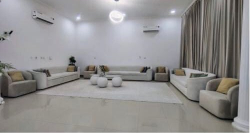 طقمين كنب