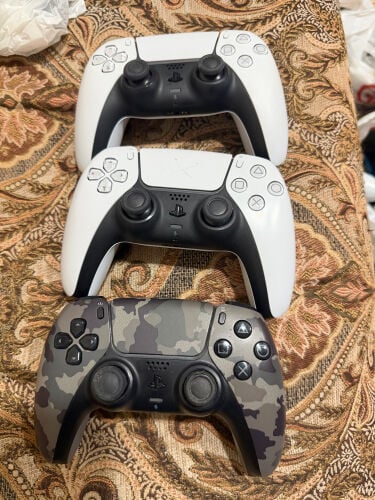 كنترول بلايستيشن 5