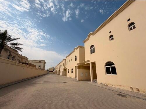For rent: A complex of 12 villas