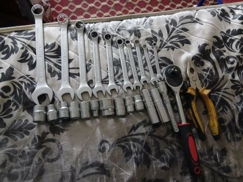 jadever spanner set and ratchet