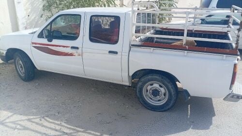 Nissan pickup