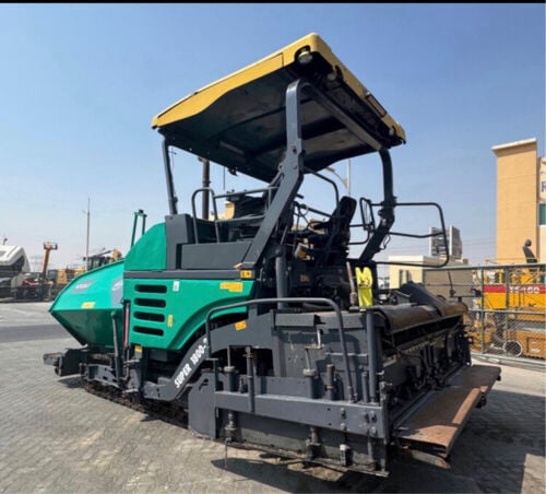 asphalt paver 