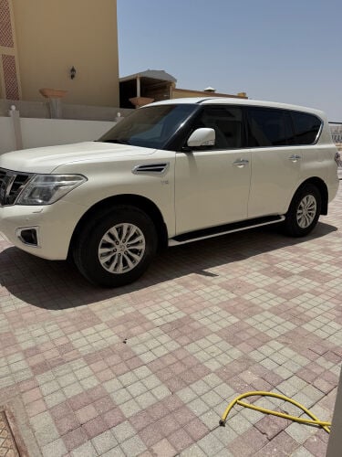 نيسان 