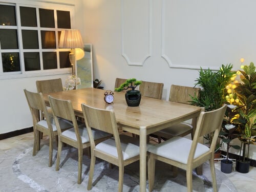 Dining table for sell 
