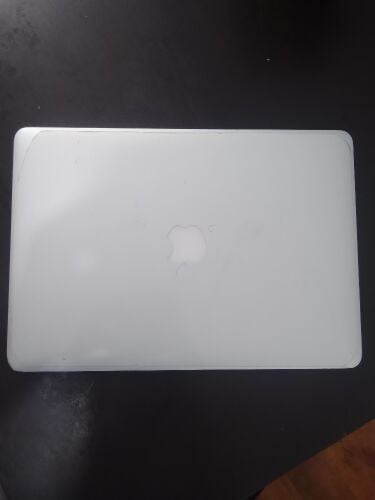 MacBook Air (13-inch, Early 2015) -