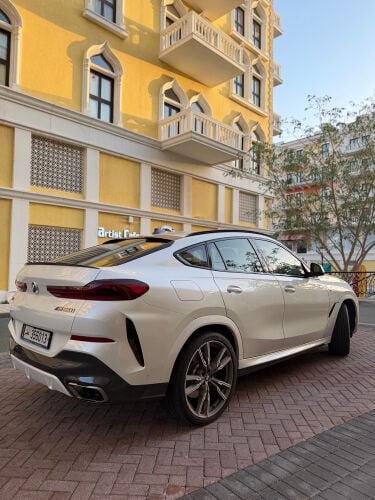 BMW X6 M50i 2020 V8