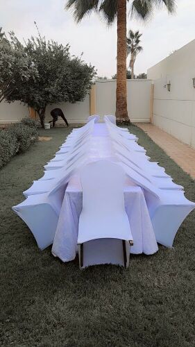 طاولات وكراسى