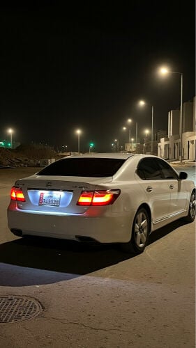 للبيع لكزس ال اس 460 لارج