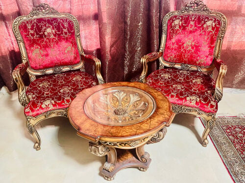 master bedroom king/table & chairs