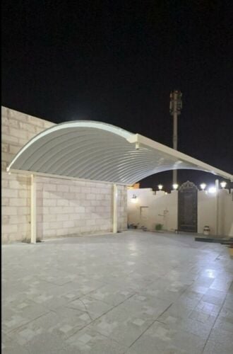 مظلات مواقف السيارات، والمظلات ال
