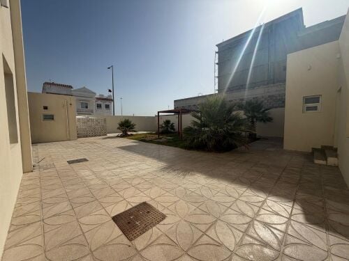For rent a large villa in AlMashaf