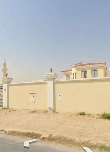 الخور_للبيع فيلا 600 م بها بركة