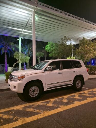 toyota land cruiser vxr v8 2014