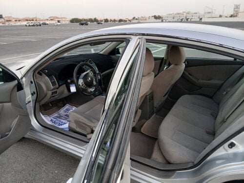   Nissan Altima     For sale