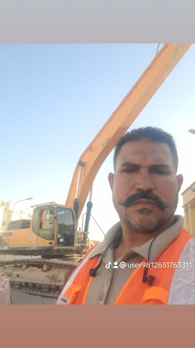 سائق حفارة و شول وسياره