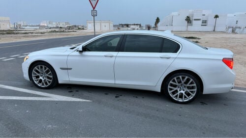 بي ام دبليو 750 