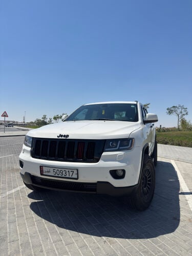 Jeep Cherokee 2012 well maintained 
