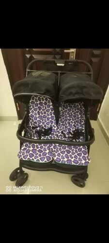 Twin stroller in excellent conditio