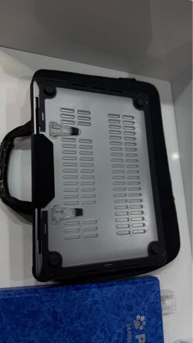 MacBook Pro 2018 with cover