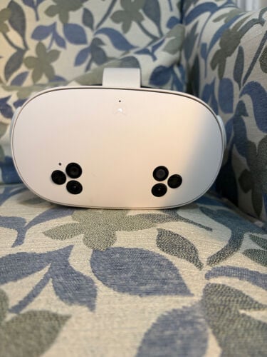 vr meta quest 3s  negotiable 