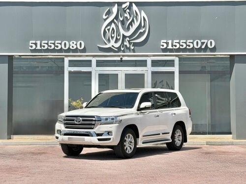 تويوتا جي اكس ار موديل 2021 ابيض