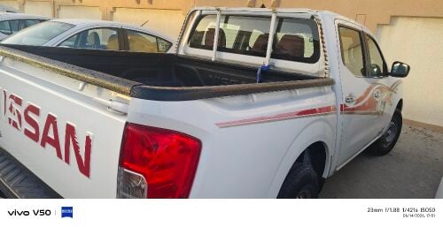 Nissan navara pup automatic petrol