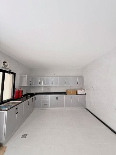 Aluminum works
Glass office partit