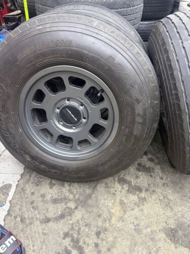 method 705/maxxis tyer orginal 