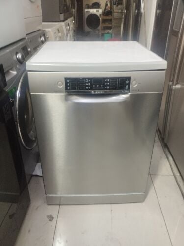 Bosch Dishwasher For sale Clean