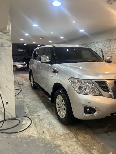 Nissan for sale, very clean2014