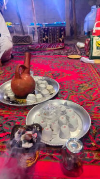sudanese girls work coffee