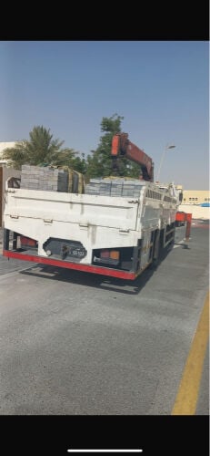 Mitsubishi boom truck 