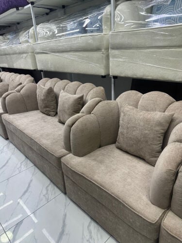 FOR SALE READYMADE SOFA 