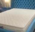 spong mattress like new one month u