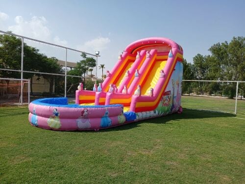 نطاطيات زحلاقيات بركة ملعب صابون