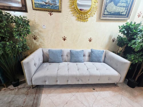 3 sitaer sofa 