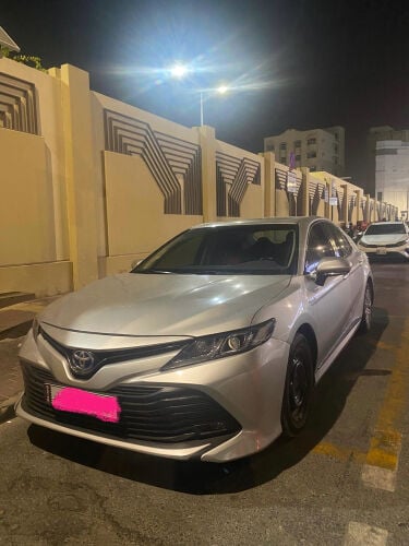 Toyota Camry ( Hybrid )