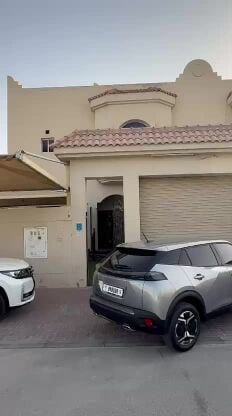 للإيجار فيلا عين خالد ممتازة جداً