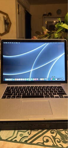 Mac book pro 2015 (retina 15inch)