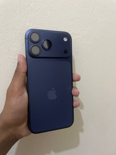 iPhone 17 Pro Max 256gb 99% battery