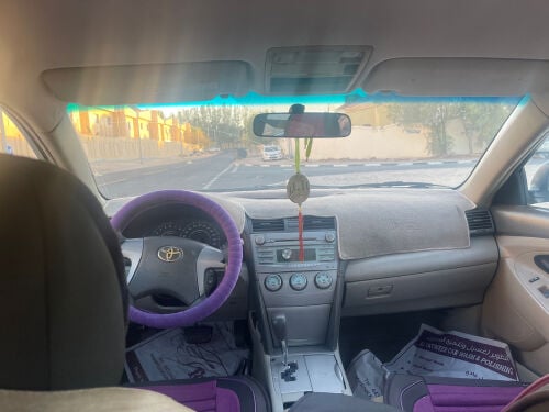 السيارة نضيفة  م تحتاج شيء 