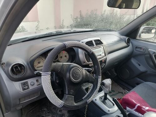 تويوتا رافور 2002