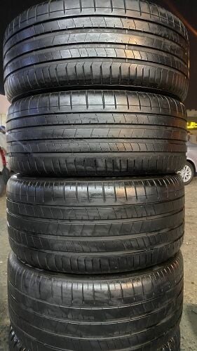 Front 285/40/22.back 325/35/22