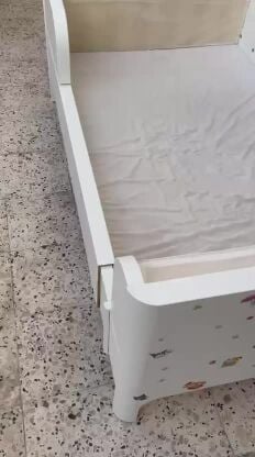 سرير للبيع