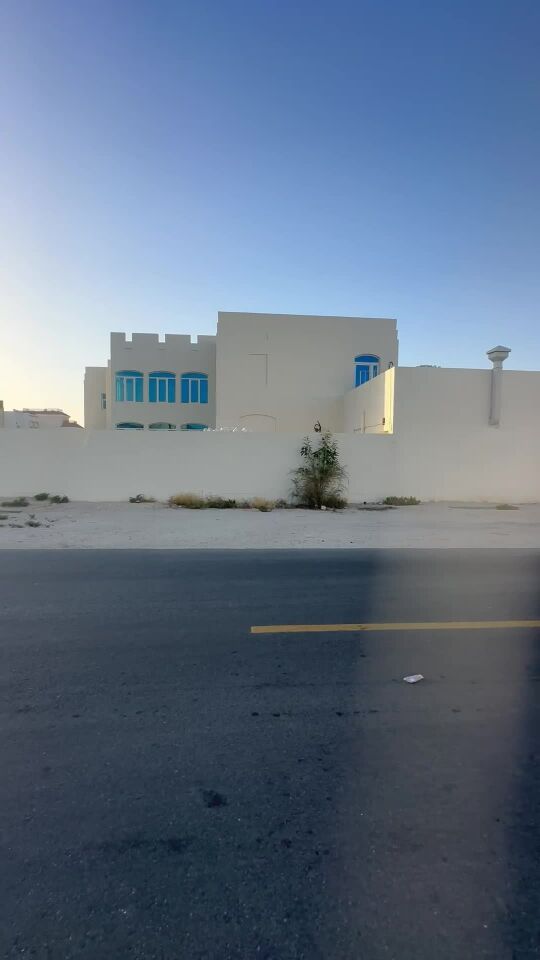 للايجار فيلا في الوكرة