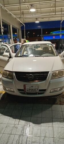 Nissan sunny 2012