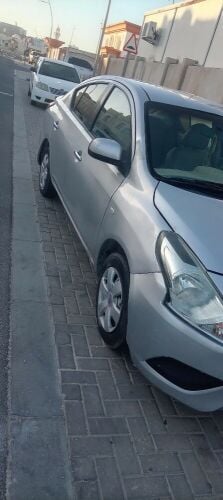 Nissan sunny,Mobile 70376907