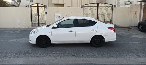 سيارة نيسان صني للبيع