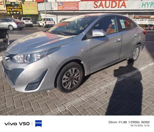 Toyota  Yaris   2019   fixed 17500