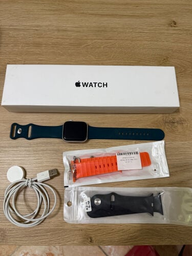 Applewatch SE with Box